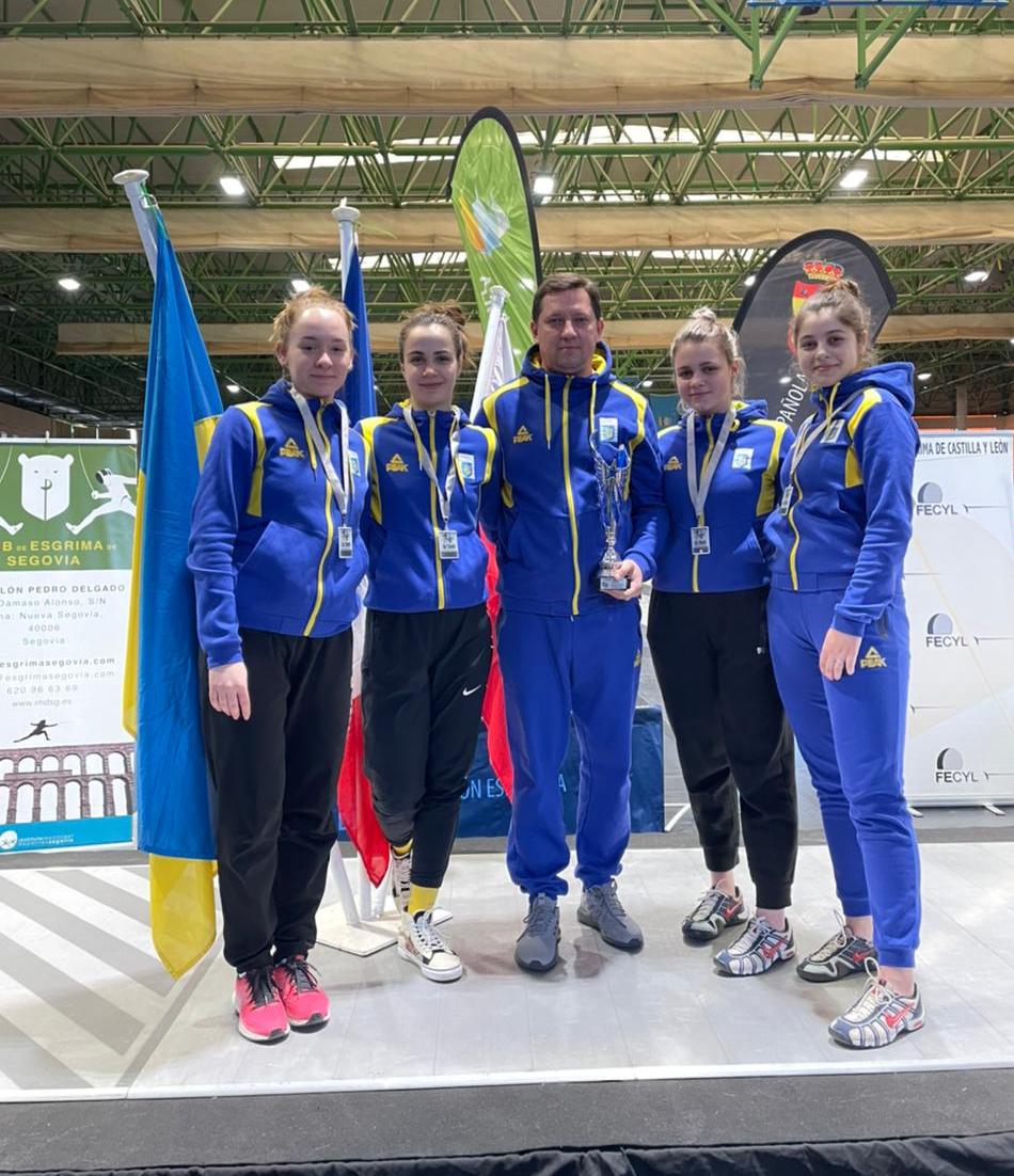 🤺🏆ЮКС 2022 Сеговія: Срібний удар українських шаблісток!